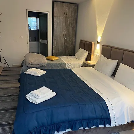 Comfy Apartamento Tirana